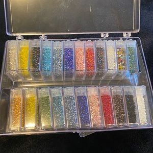 Beads/jewelry making kit